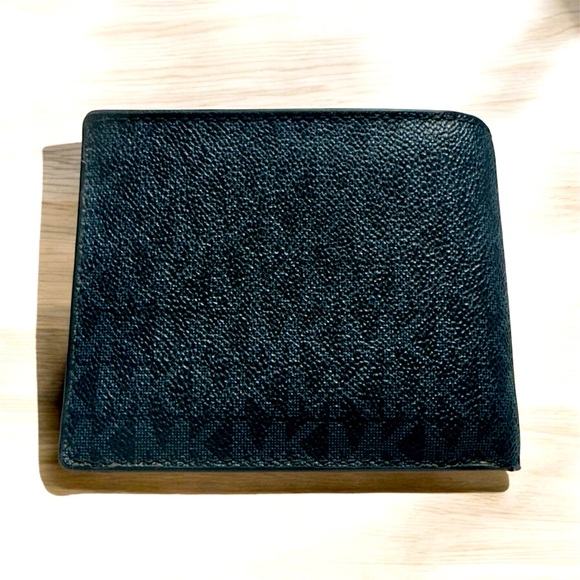 Michael Kors Bifold Leather Wallet - Picture 2 of 8